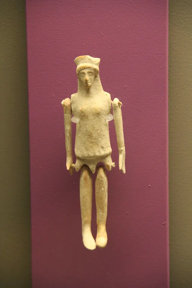 An ancient Greek clay jointed doll, Late Archaic to Early Classical period, c. 490 BC
